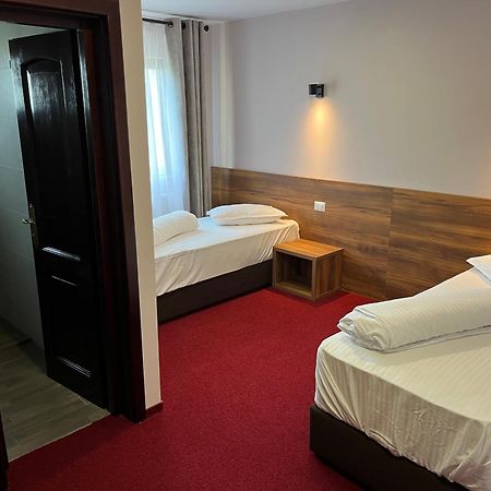 Pension Florica Pitesti Exterior photo