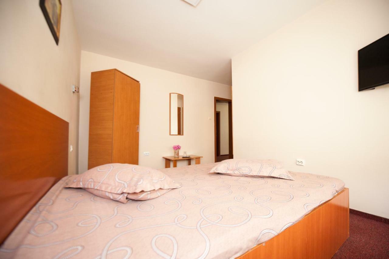 Pension Florica Pitesti Exterior photo